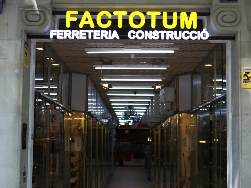 Factotum (3)