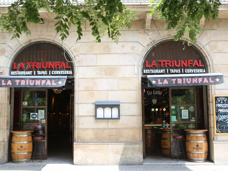La Triunfal  Restaurant-Tapas-Cerveceria  (1)