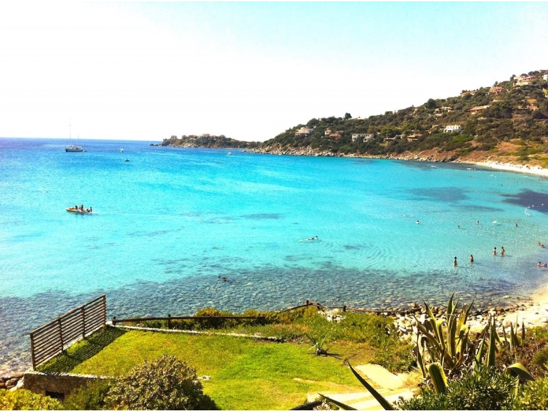 B L U  Retir de ioga i vacances a l'illa de Sardenya organitzat per Yoganet